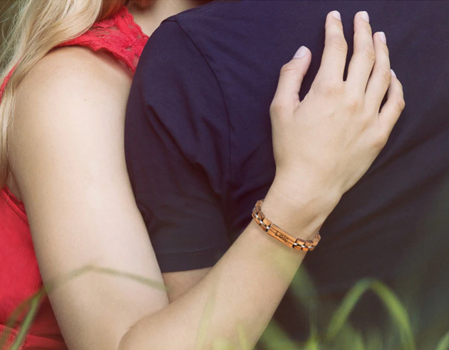 bracelet en bois homme ou femme zebre personnalisé arbrobijoux