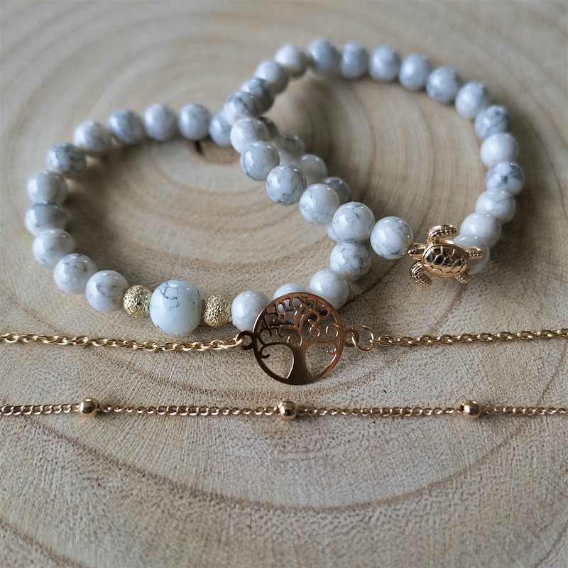 Bracelet avec perles blanche bleu