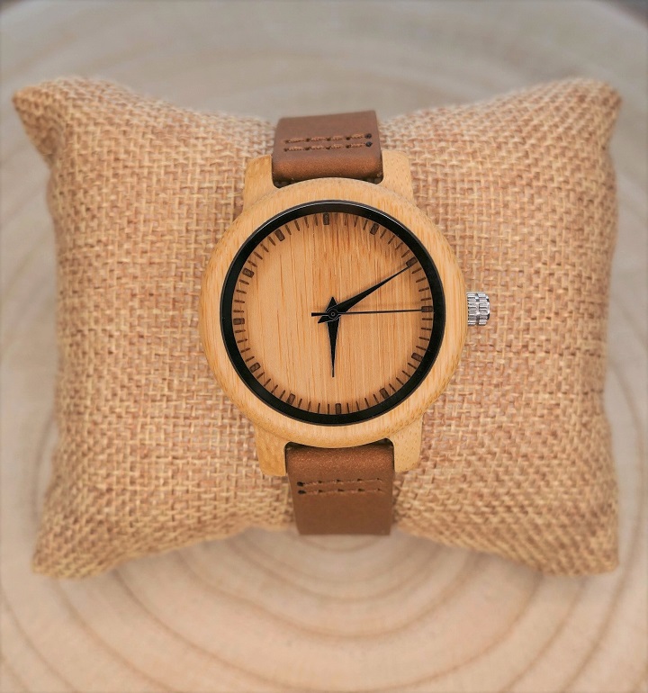 Montre femme en bois et cuir tendance