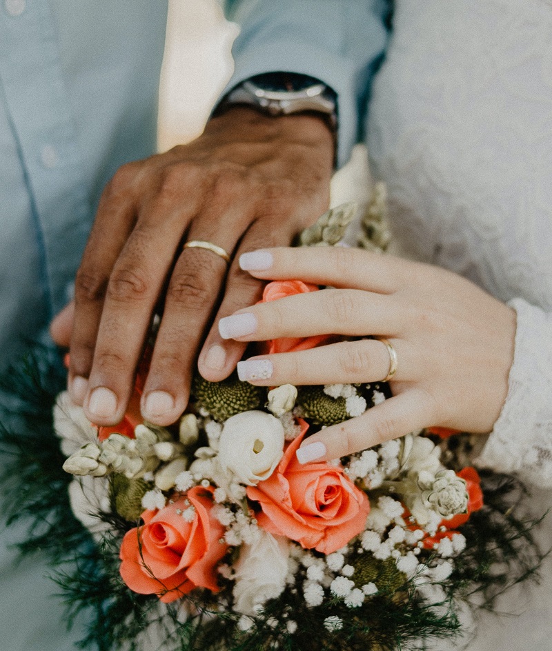 Quelle gravure sur une alliance de mariage ?