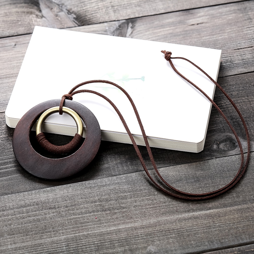 pendentif en bois et métal style bohème