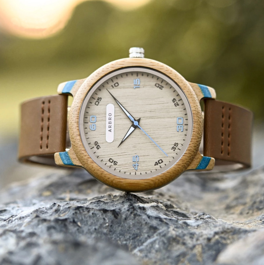 montre en bois homme liseret bleu