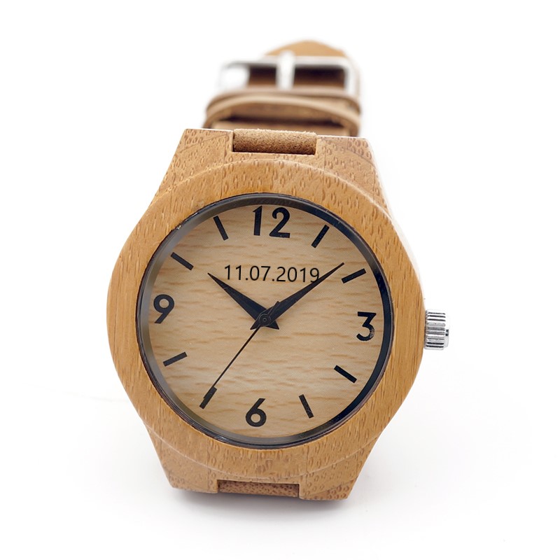Montre en bois personnalisable avec une date