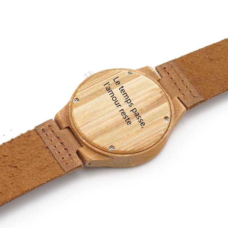 Montre en bois personnalisée avec un message
