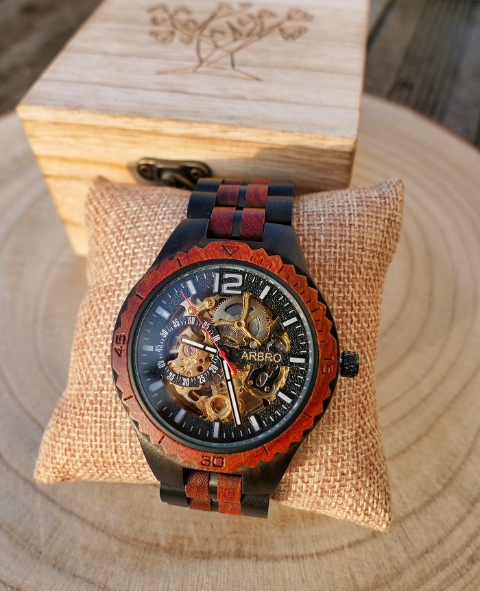 Montre mécanique automatique en bois