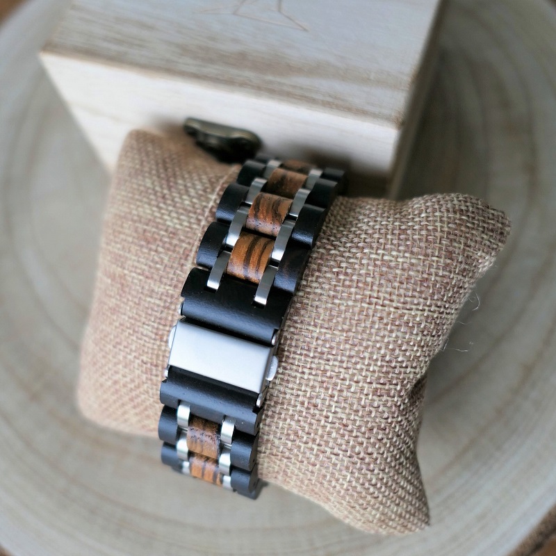 Montre en bois et acier