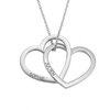 Collier coeur prénom gravé, coeurs enlacés argentés, deux prénoms, fond blanc