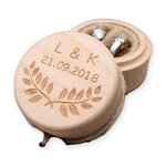 Boîte alliance en bois gravée initiales et date, motif feuillage, avec cœur en bois