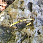 Bracelet jonc personnalisé avec prénom ou message gravé