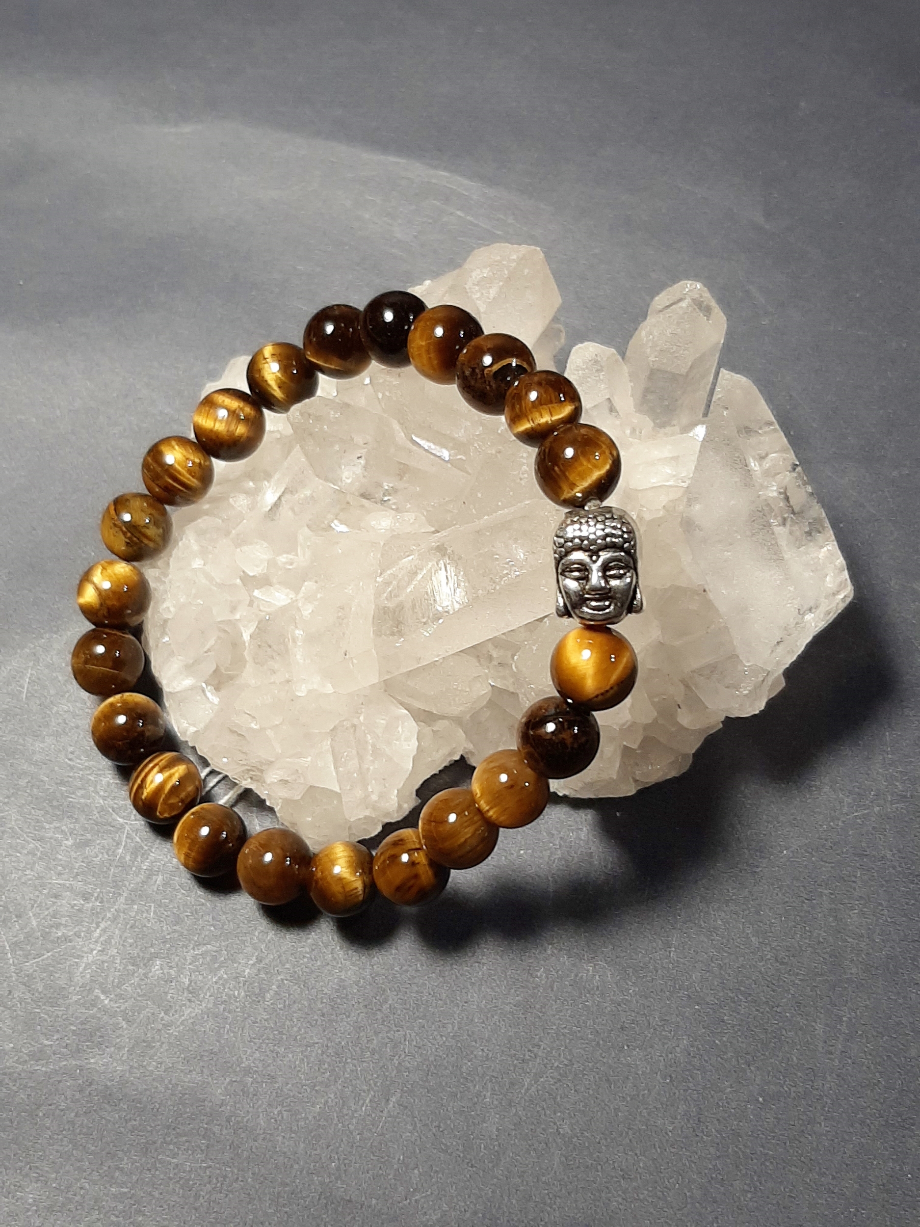 Oeil de tigre et Bouddha (bracelet perles 8 mm)