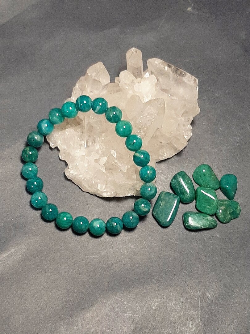 Lot De Perles En Amazonite De Russie - Chips / Rocailles 5-10mm - Environ 260 Pièces Sur Fil De 89cm