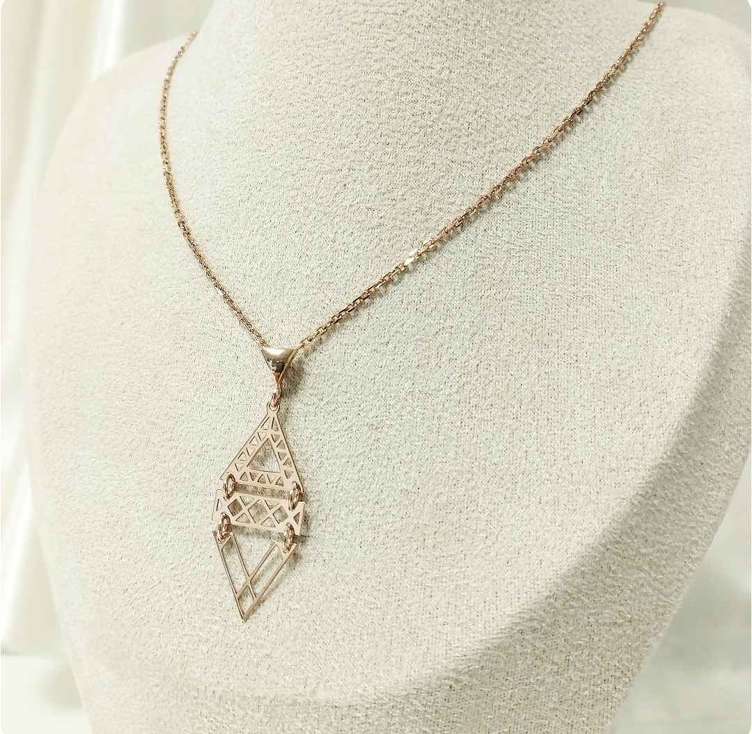 Collier pendentif triangles or rose