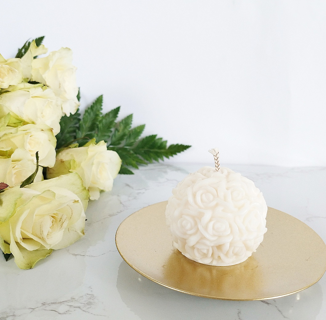 Bougie sculpturale boule de fleur de roses (2)