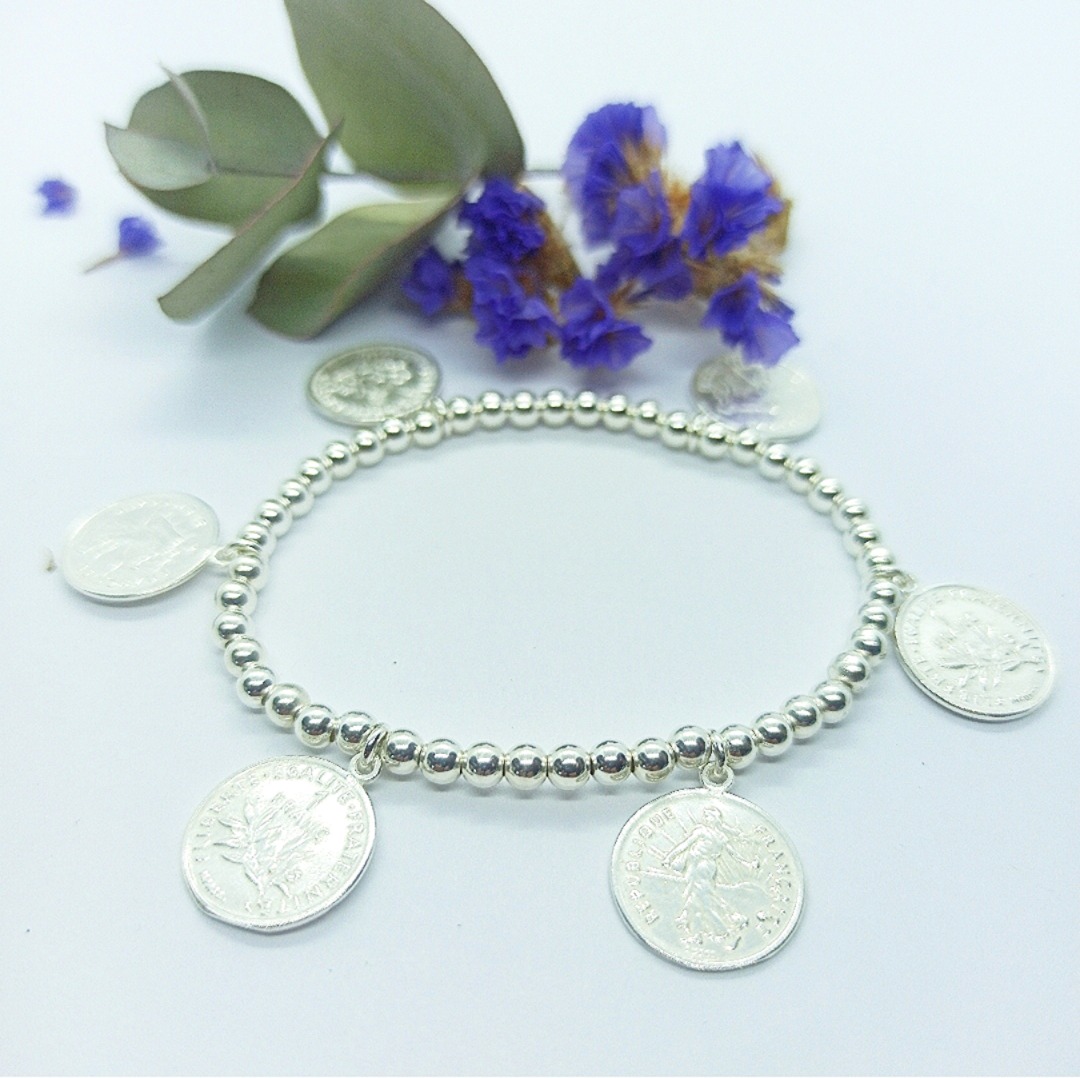 Bracelet perles et medailles 1 franc (3)