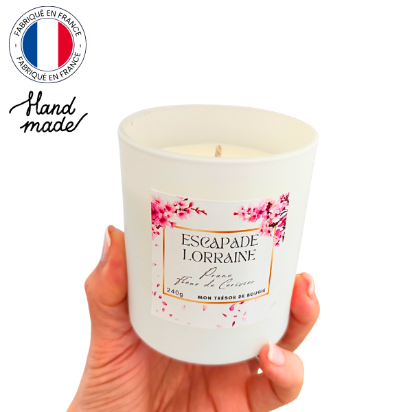ESCAPADE LORRAINE - Bougie parfumée artisanale à la cire de soja - Prune Fleur de cerisier (1)