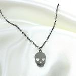 Collier tête de mort PM noir (1)