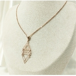 Collier pendentif triangles or rose