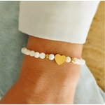 Bracelet perles en coquillage et coeur acier (1)