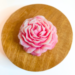 Bougie en forme de Pivoine cire végétale rose et blanche