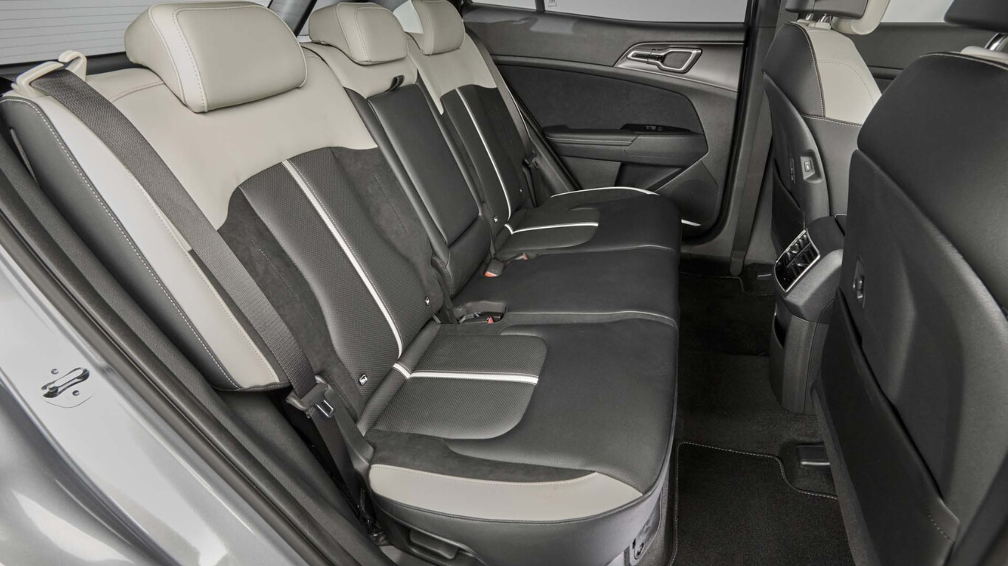 Banquette arrière Kia Sportage espace passagers