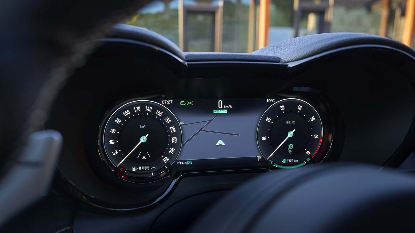 Compteur numérique de l’Alfa Romeo Tonale avec affichage sportif