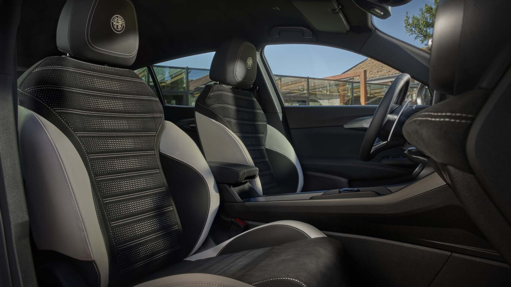 Sièges avant de l’Alfa Romeo Tonale restylé