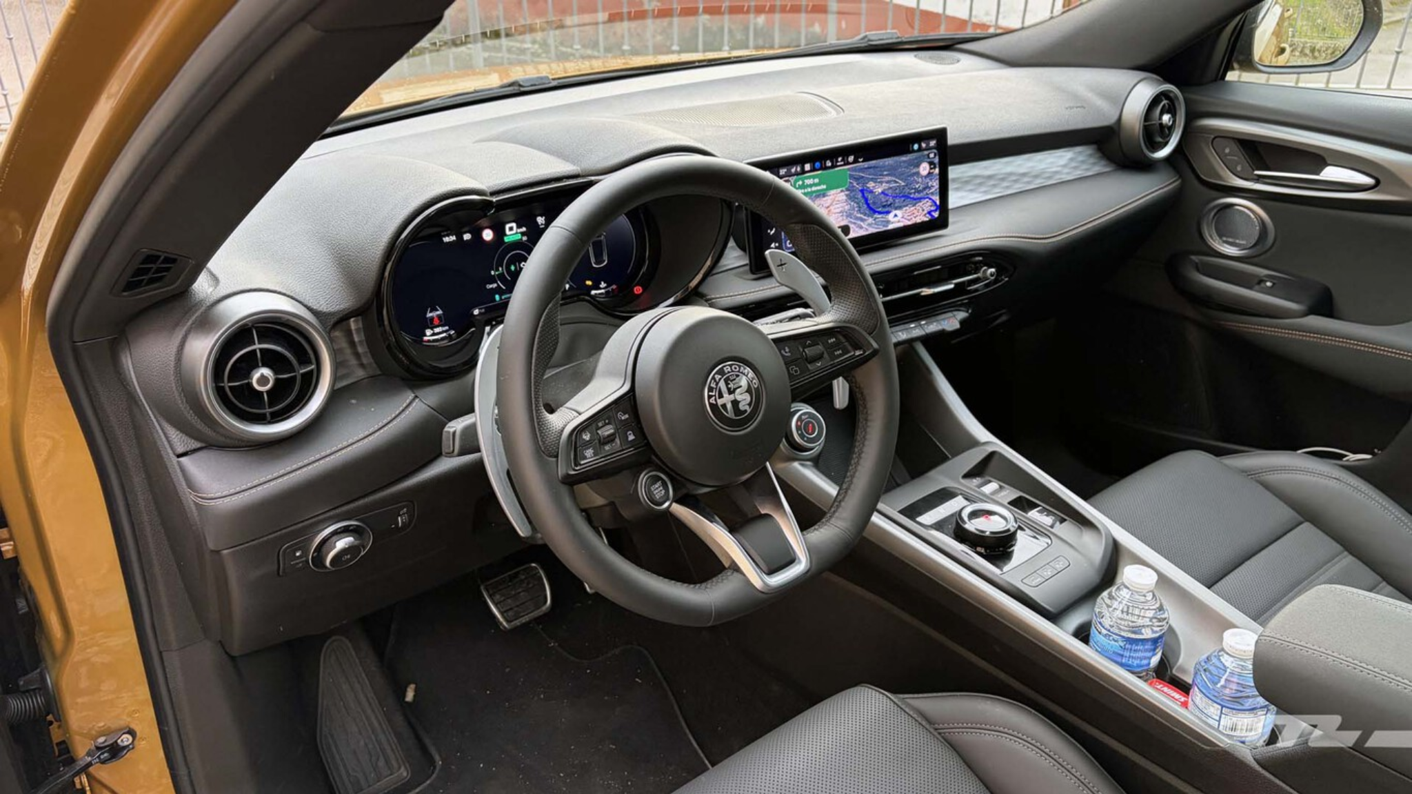 Habitacle de l’Alfa Romeo Tonale orienté conducteur