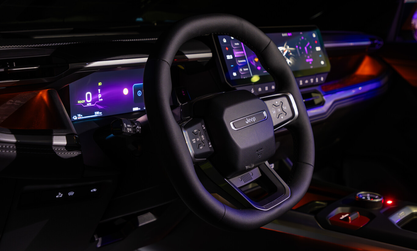 Détail intérieur du Jeep Compass avec finition robuste