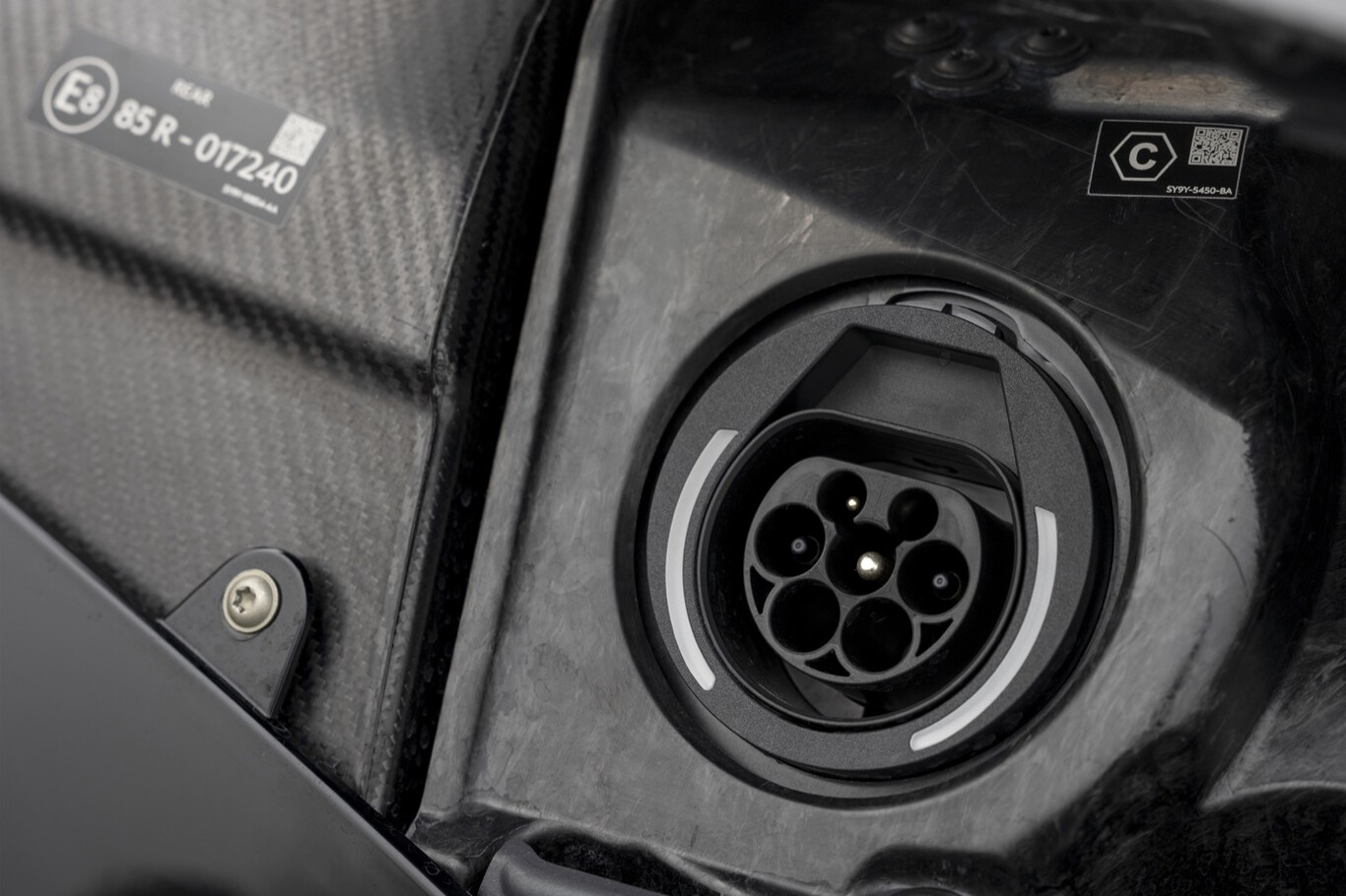 Prise de recharge de l’Aston Martin Valhalla