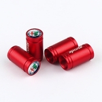 Bouchons de valve Sport rouges avec logo Alfa Romeo sur fond blanc