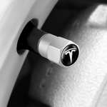 bouchon-valve-tesla-argent-monte-sur-jante