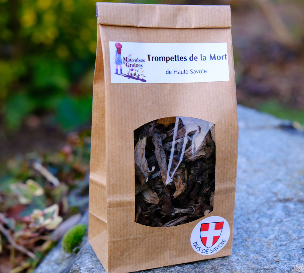 trompette-mort-sechee-champignon--artisanale-france-mauvaise-graine-1