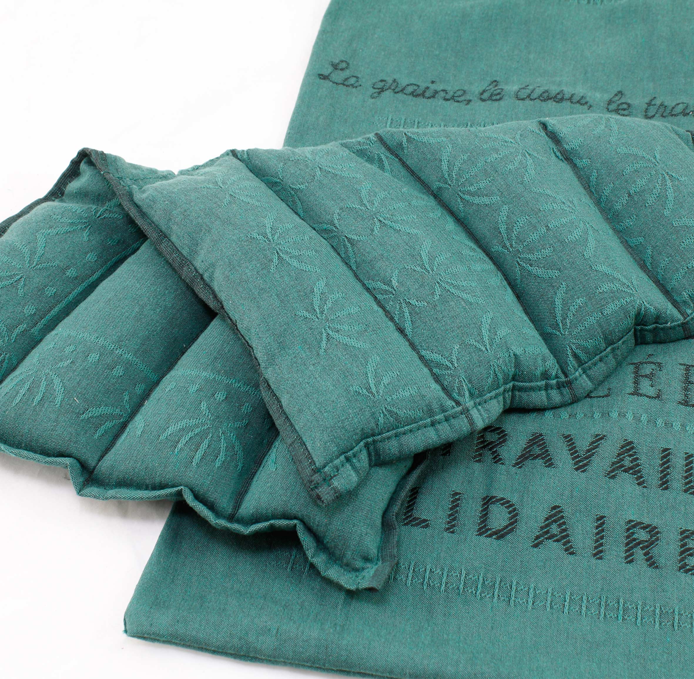 coussin-chanchan-prends-en-de-la-graine-détail