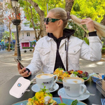 tablelya aeriashield travel antimoustique corona covid19 un café en terrasse