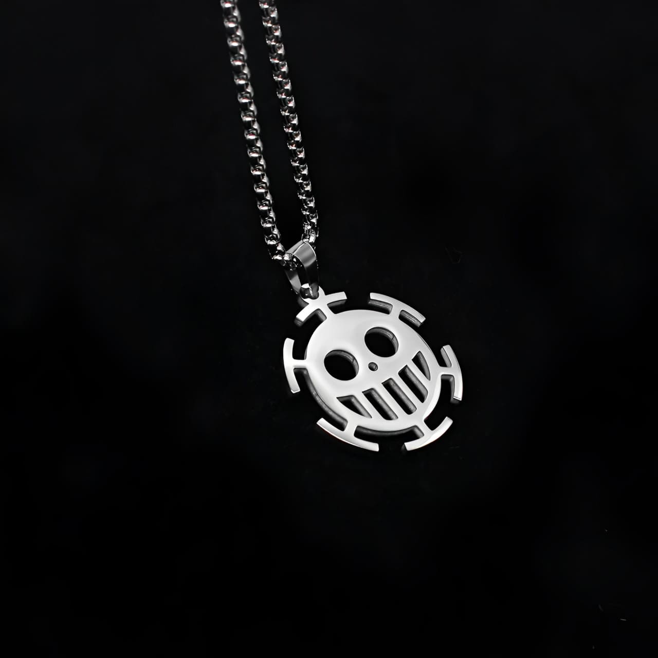 collier one piece law silver 3
