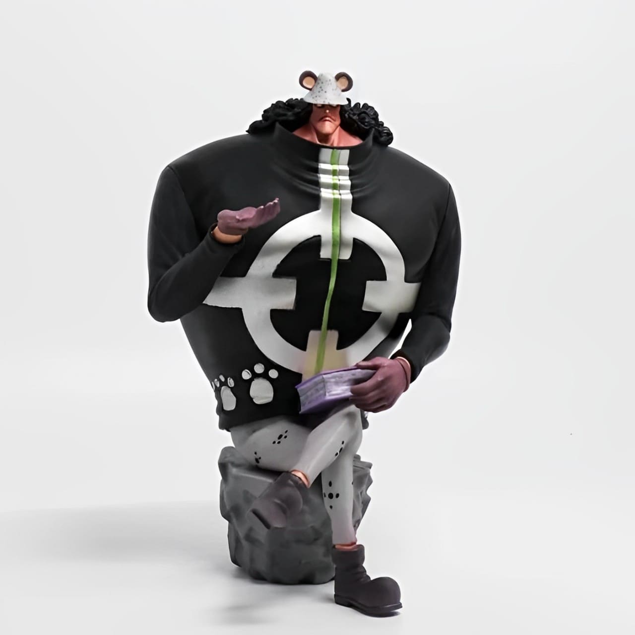 figurine one piece bartholomew kuma tyran 1