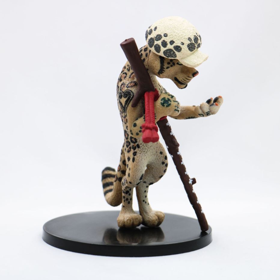 figurine one piece trafalgar law leopard 3