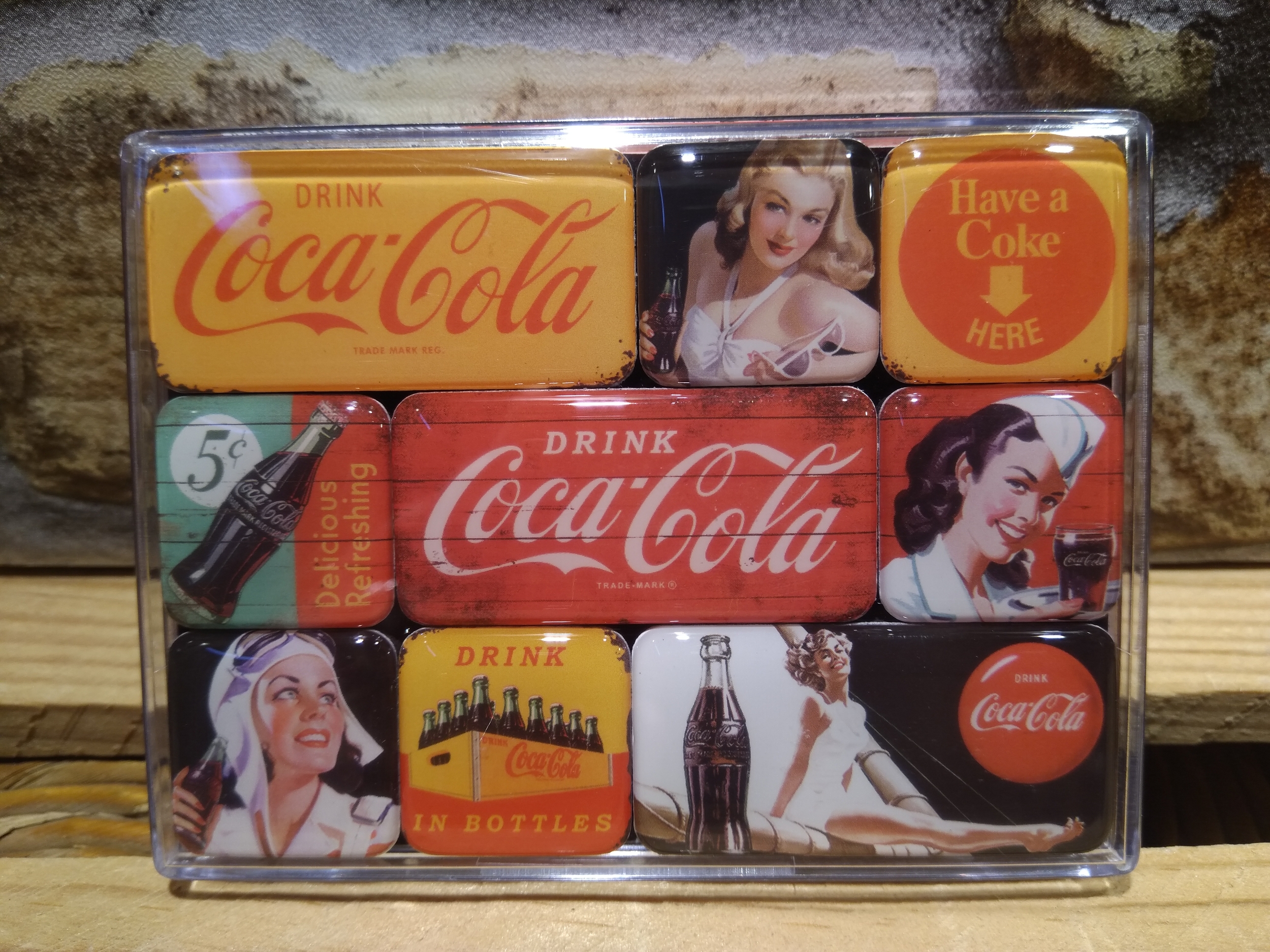 coffret magnet émaillé publicitaire coca-cola
