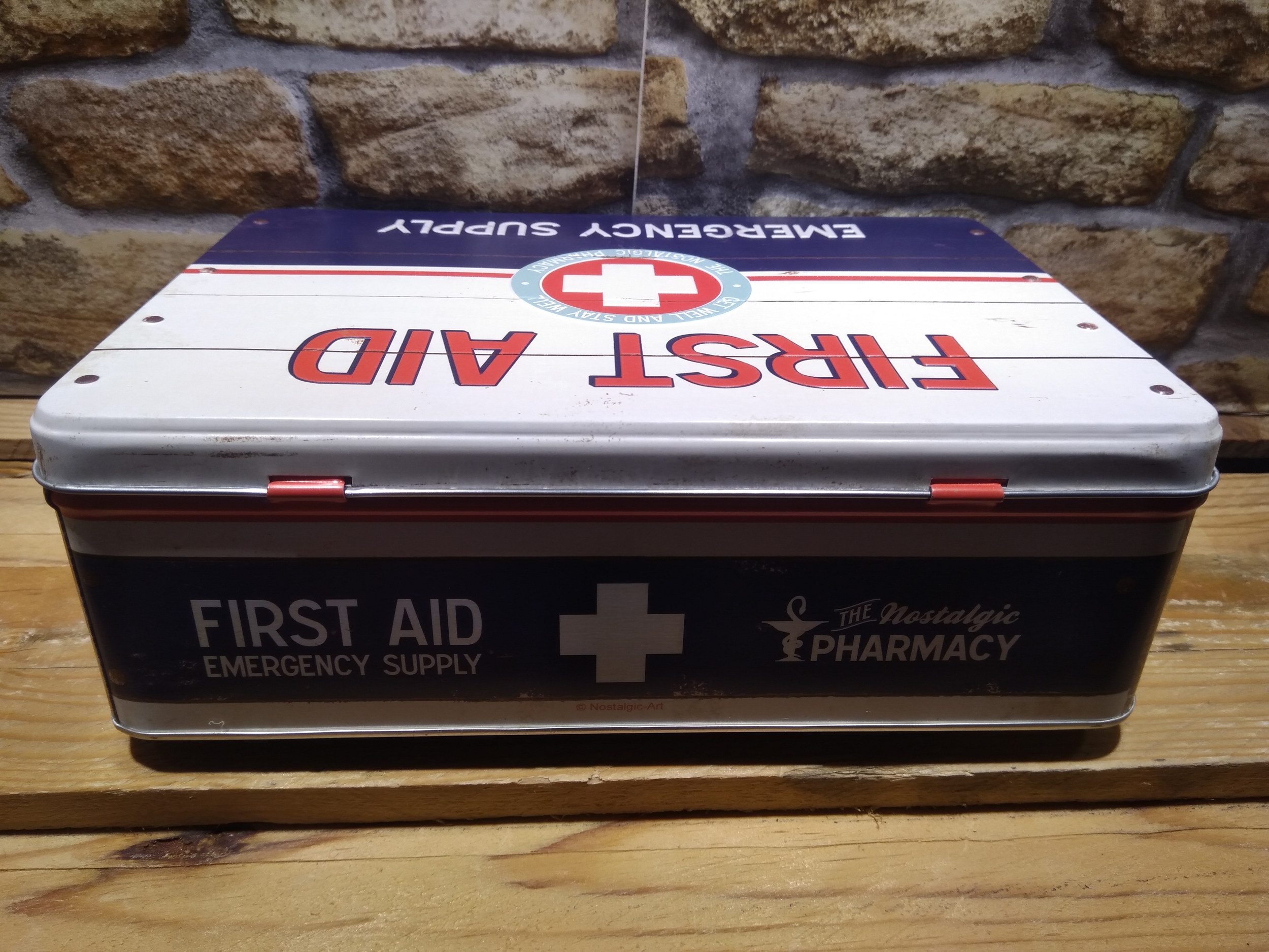 boite de rangement vintage rétro first aid