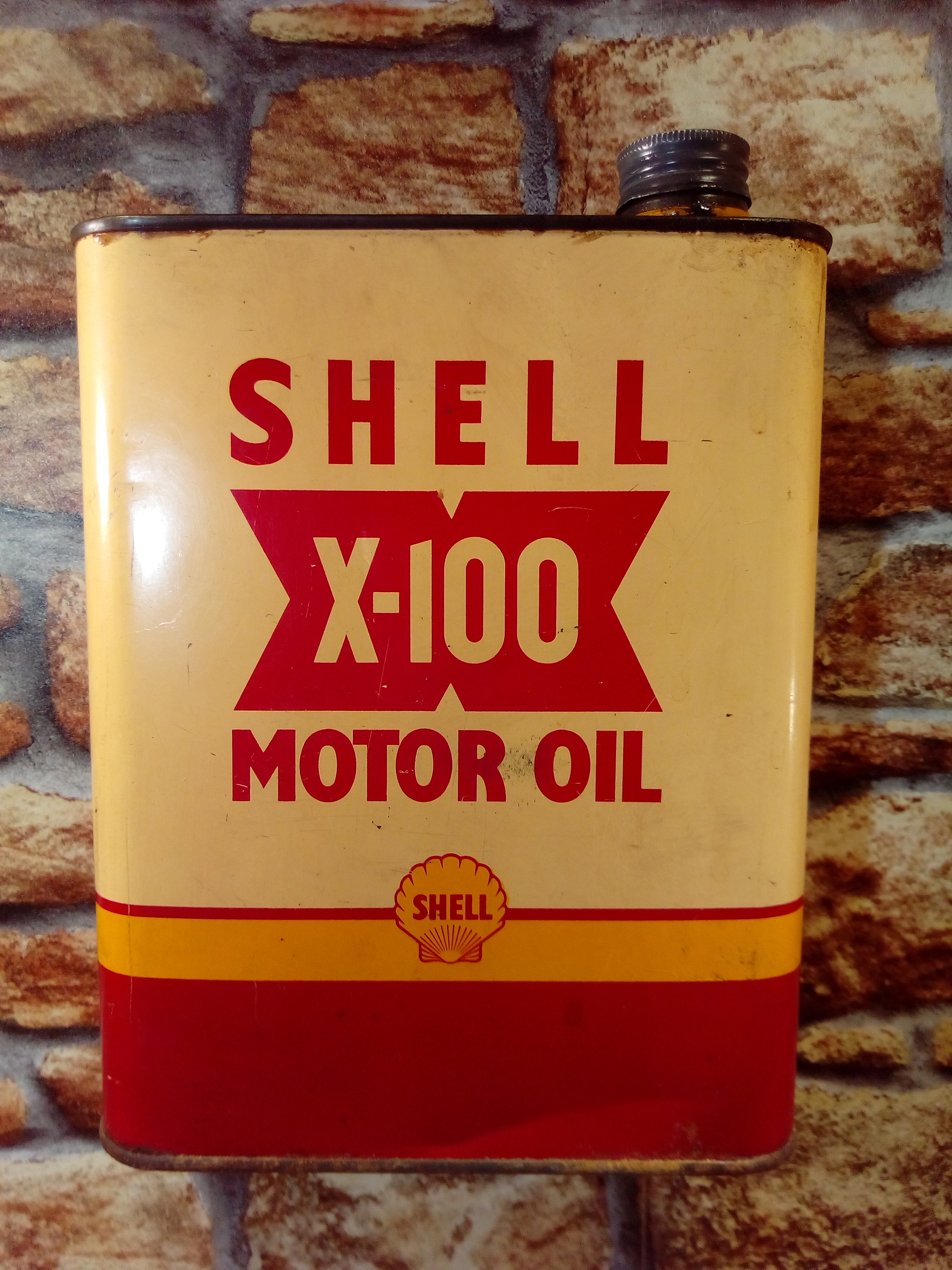 Bidon d\'huile Shell X100