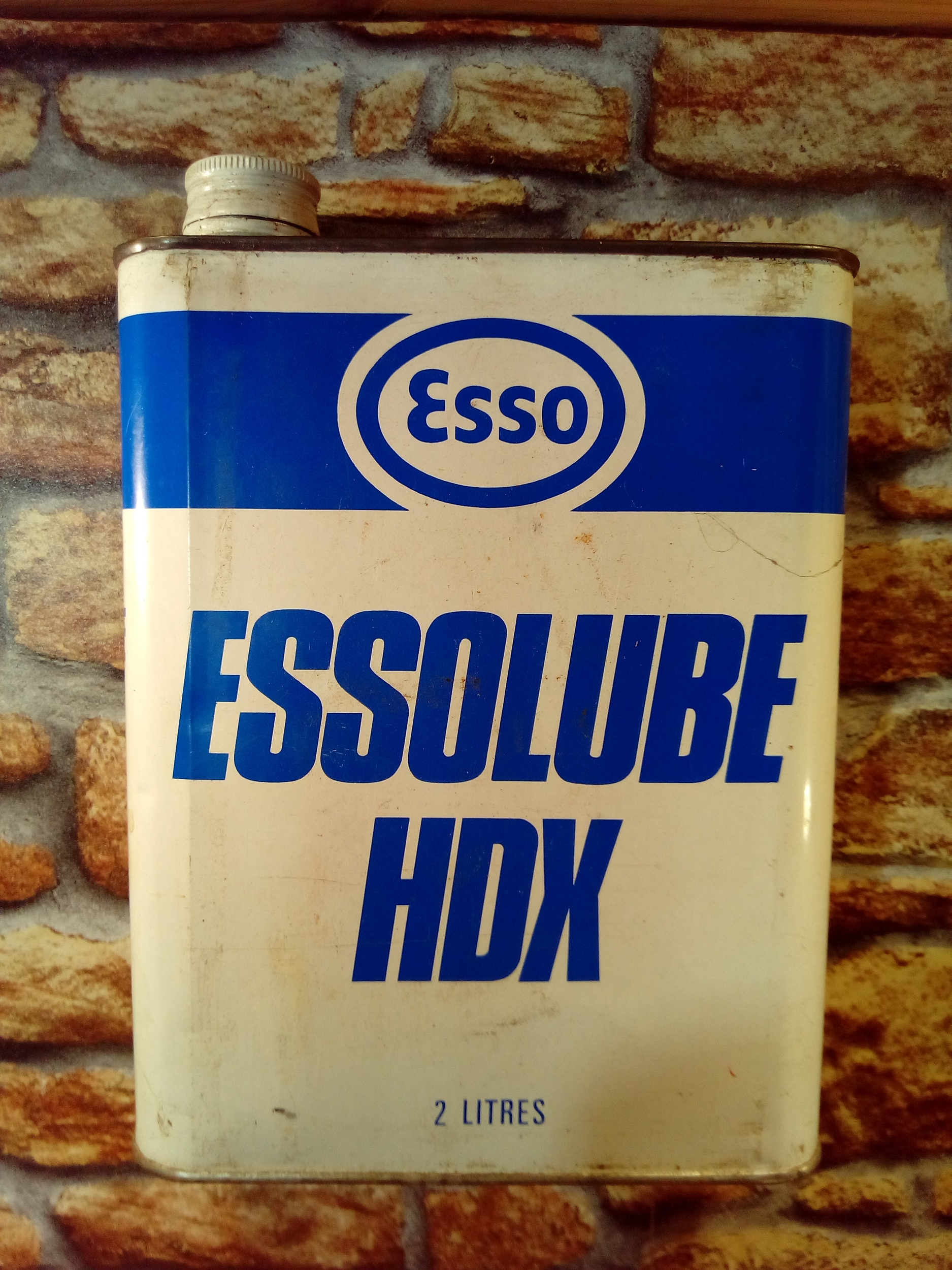Bidon d\'huile Esso Essolube HDX
