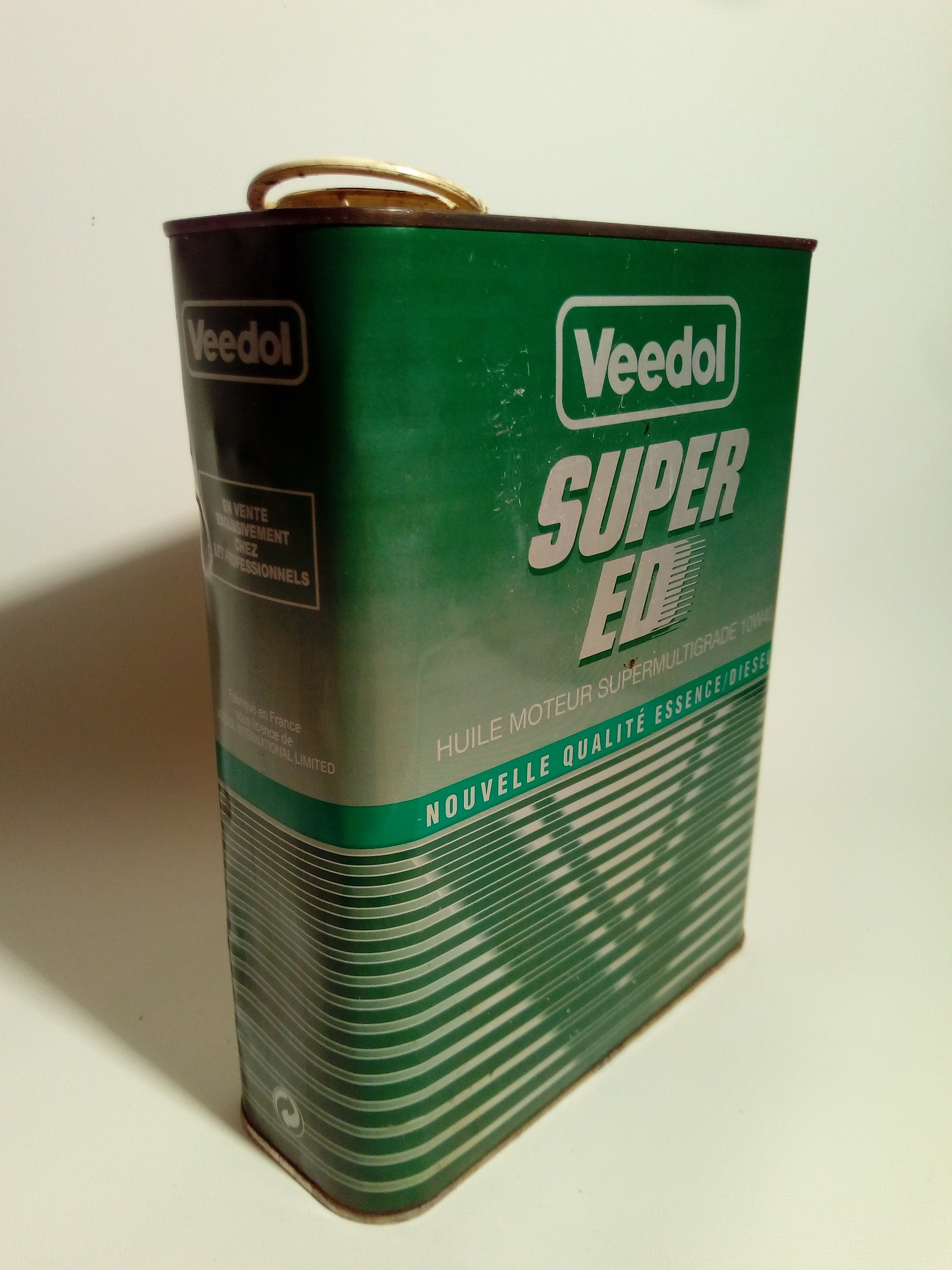 bidon veedol vintage oil can