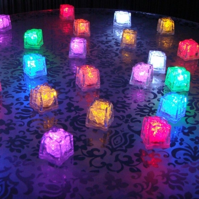 Lot de 10 lampions multicolores submersible à LED