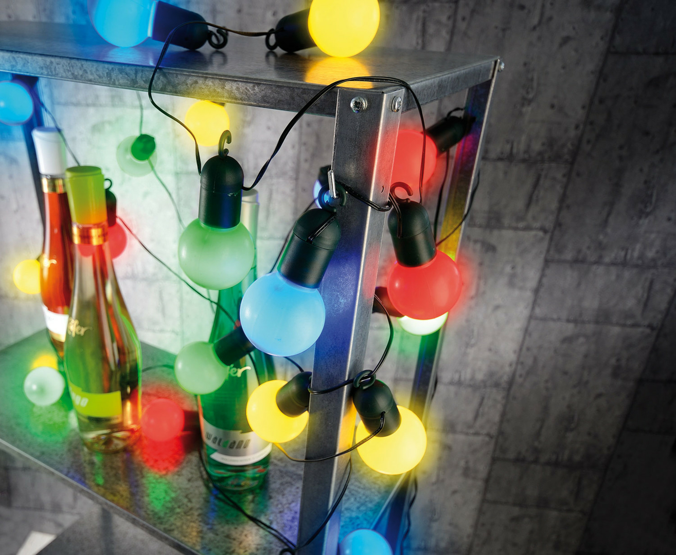 guirlande-lumineuse-leds-guinguette-4-75-m-20-ampoules-led-1w-4-couleurs vendue sur deco-lumineuse.fr