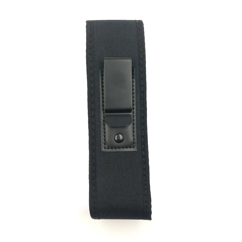 Dos du holster en cordura avec son clip de ceinture noir et son bouton-pression