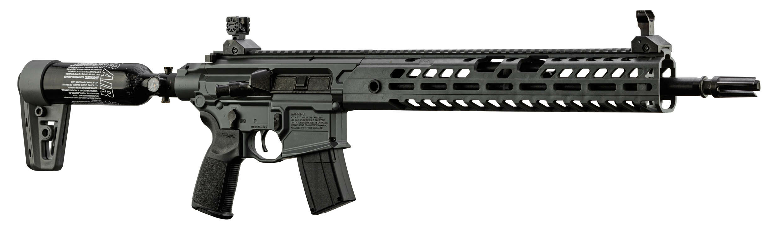 Carabine Sig Sauer MCX Virtus PCP noire vue du côté droit, bouteille d’air dans la crosse, organes de visée relevés