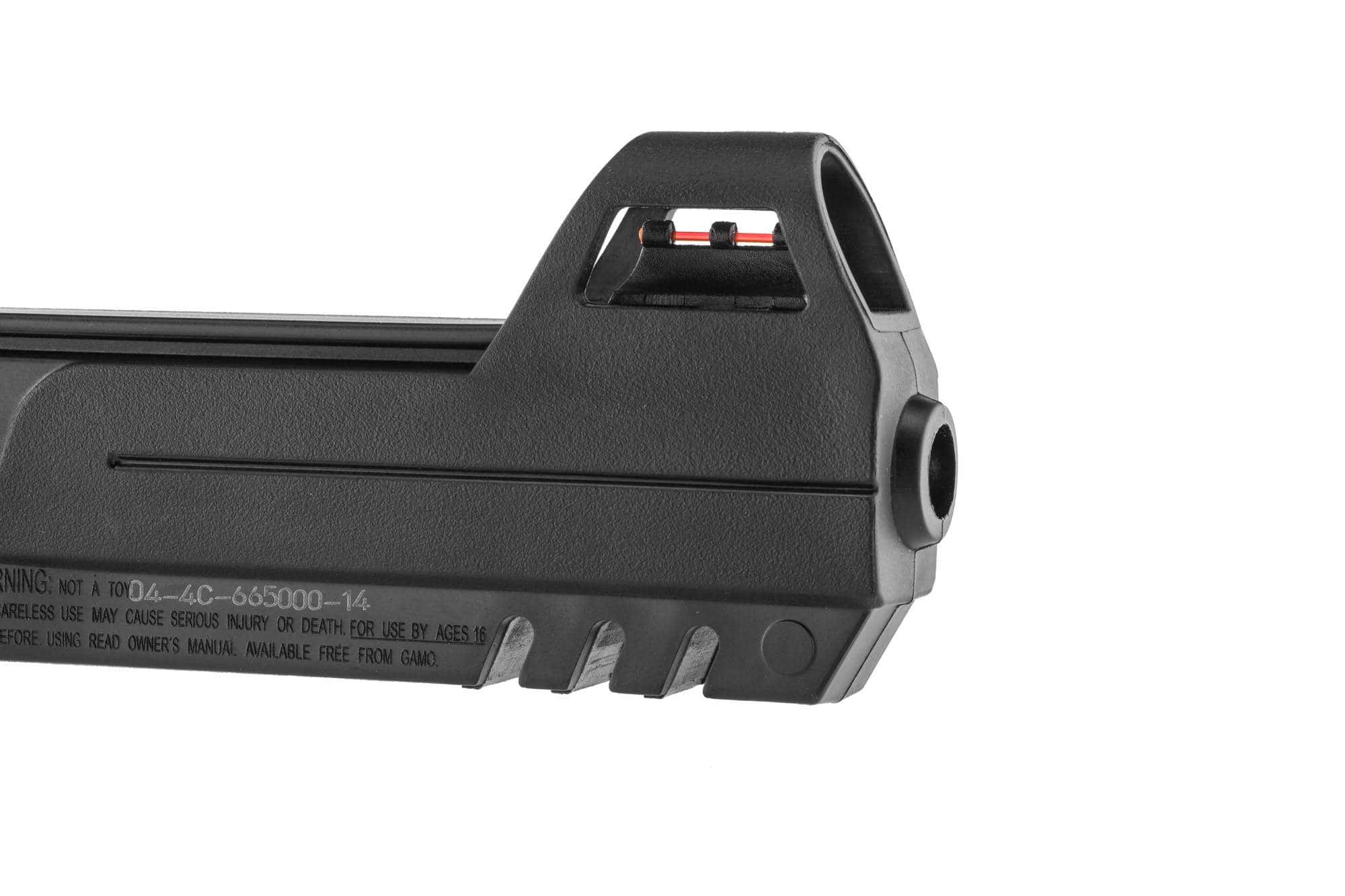 Avant du canon du Gamo P900 : guidon à fibre optique rouge sous tunnel