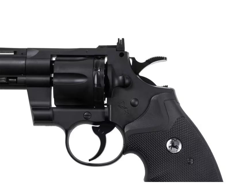 4358