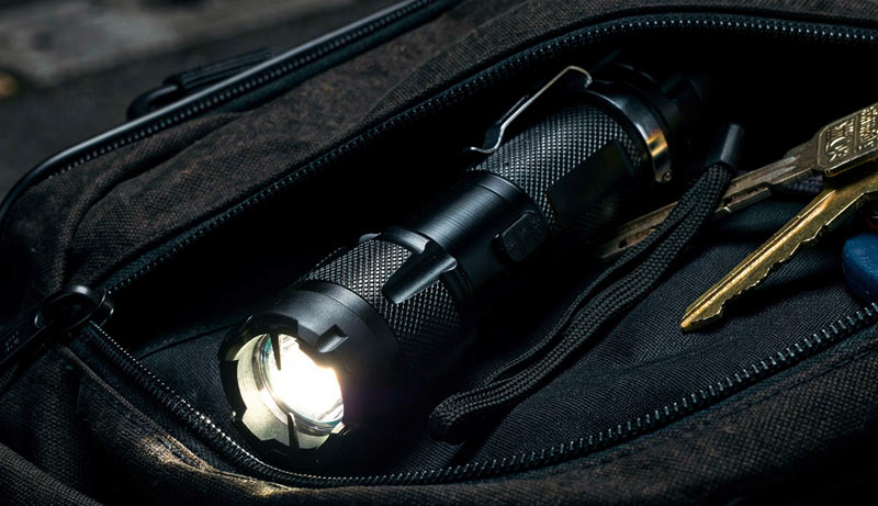 Shocker rechargeable avec étui de transport