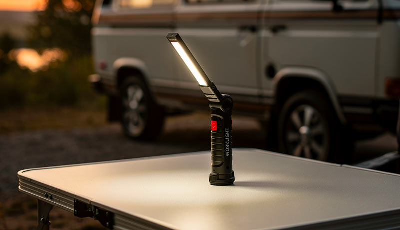 Lampe LED Workinglight avec base magnétique et recharge USB